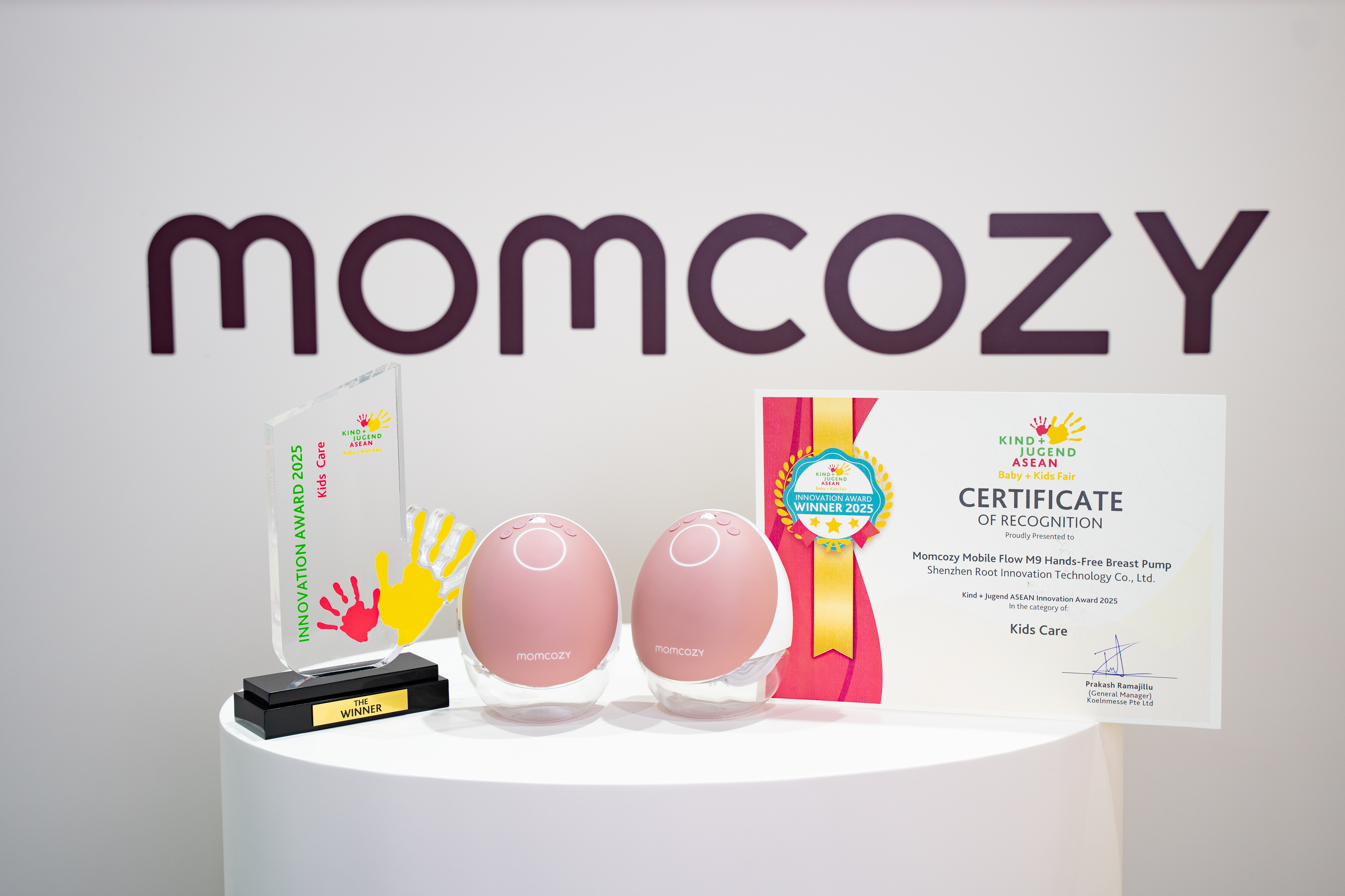 Momcozy